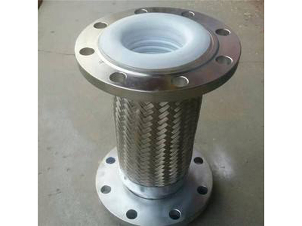 襯四氟(fu)金屬軟(ruan)管